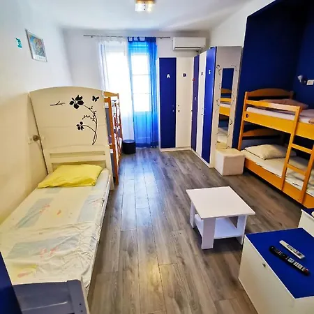 Croblue Hostel אכסניה ספליט