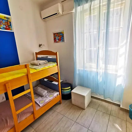 Croblue Hostel